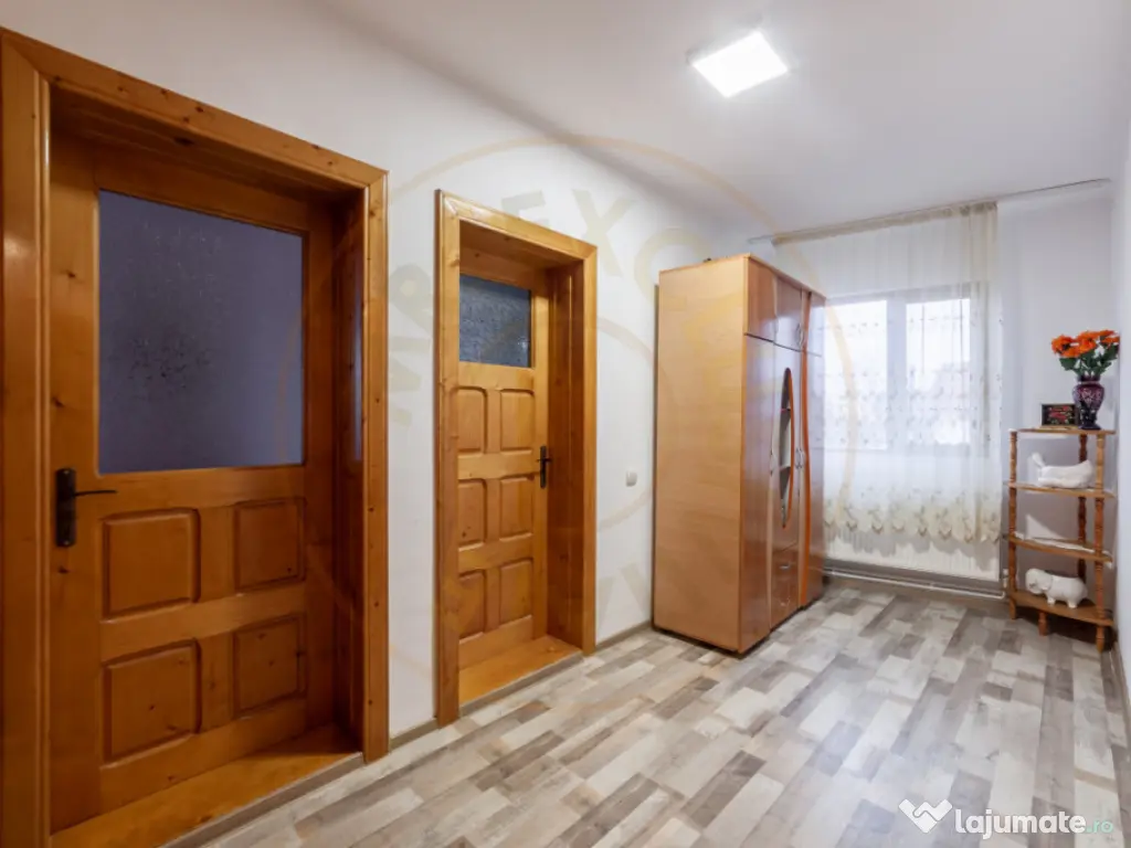 Casa spațioasa cu 5 camere - Pitesti - Argeș - 0% Comisi
