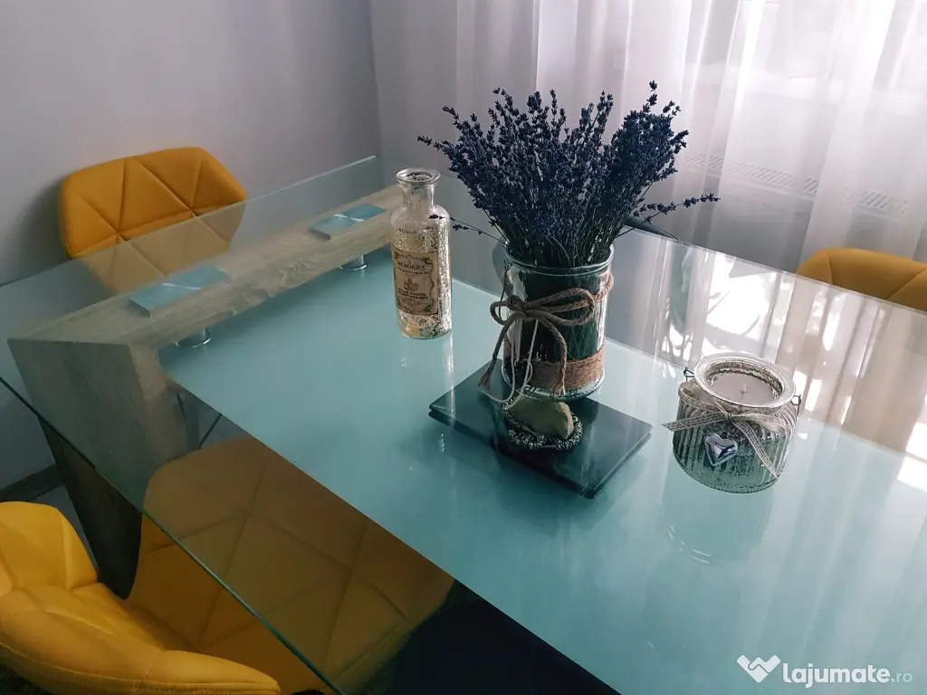 Masa stil minimalist din sticla si lemn 6 persoane 