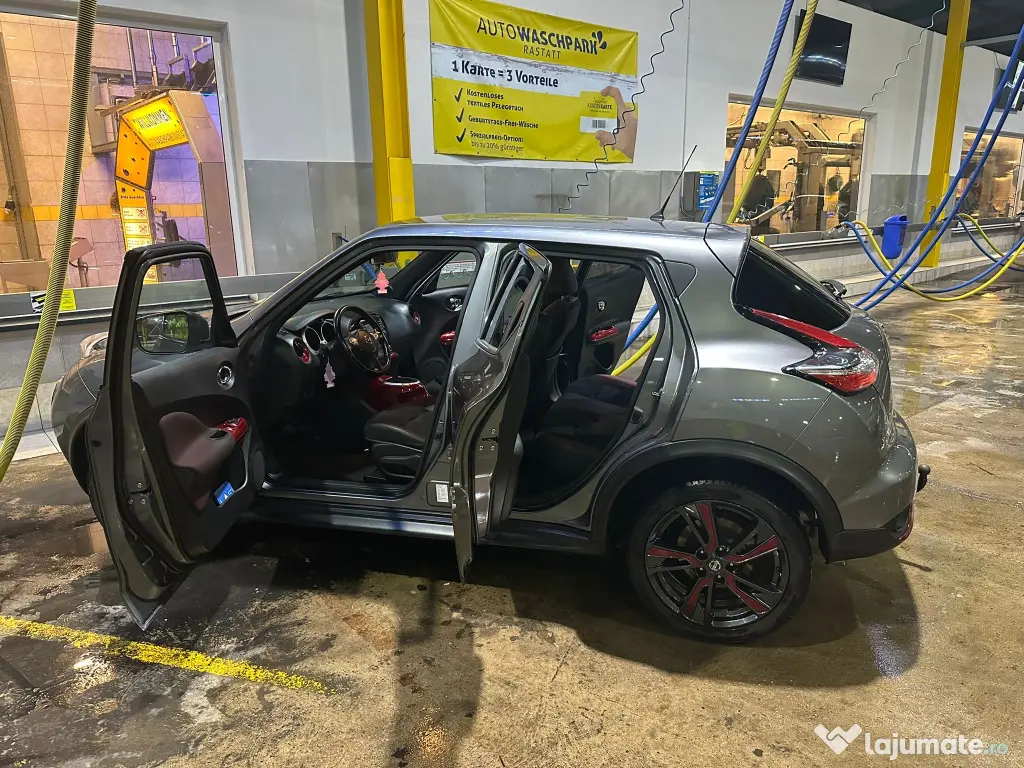 Nissan Juke N-Connecta Two-Tone / Contrast Roof 