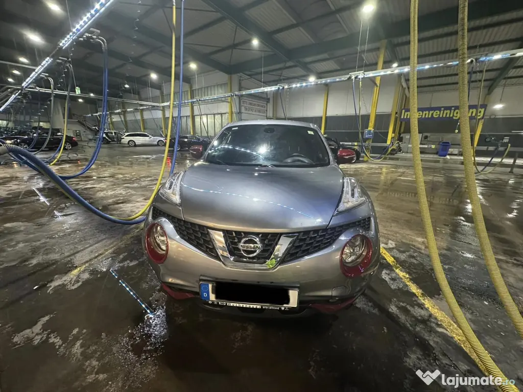 Nissan Juke N-Connecta Two-Tone / Contrast Roof 