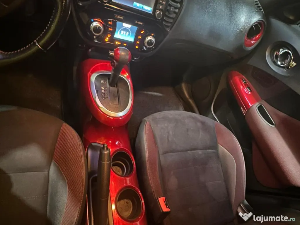 Nissan Juke N-Connecta Two-Tone / Contrast Roof 