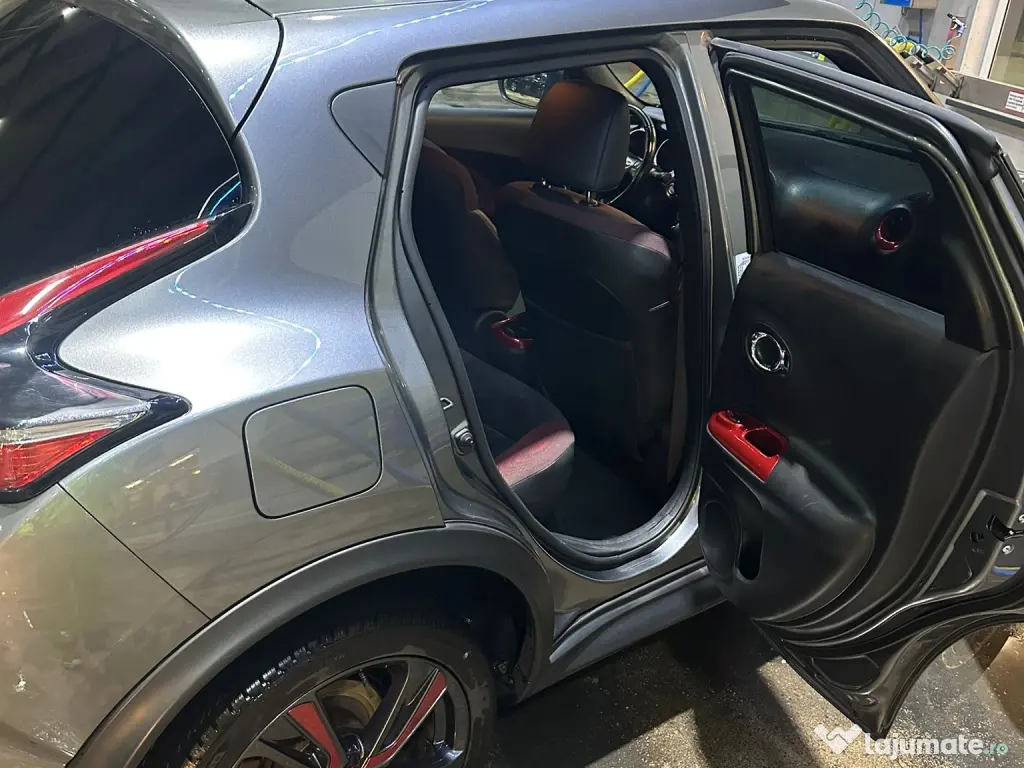 Nissan Juke N-Connecta Two-Tone / Contrast Roof 