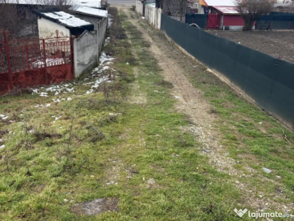 Teren de 6700mp, la intrarea in Filiasi ,la 50m de str. Raco