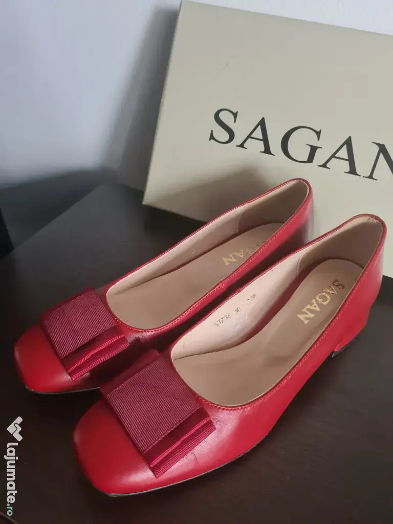 Pantofi noi din piele naturală 