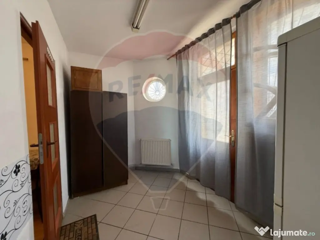 Garconiera spatioasa-Inchiriere-Calea Poplacii/Strand 2 