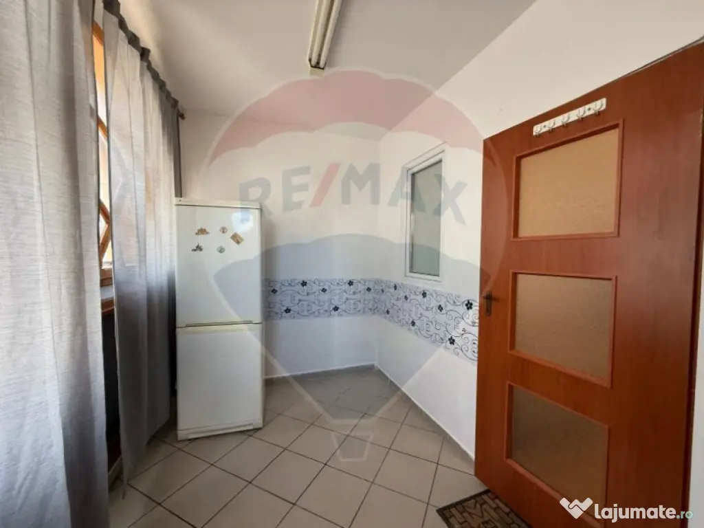 Garconiera spatioasa-Inchiriere-Calea Poplacii/Strand 2 