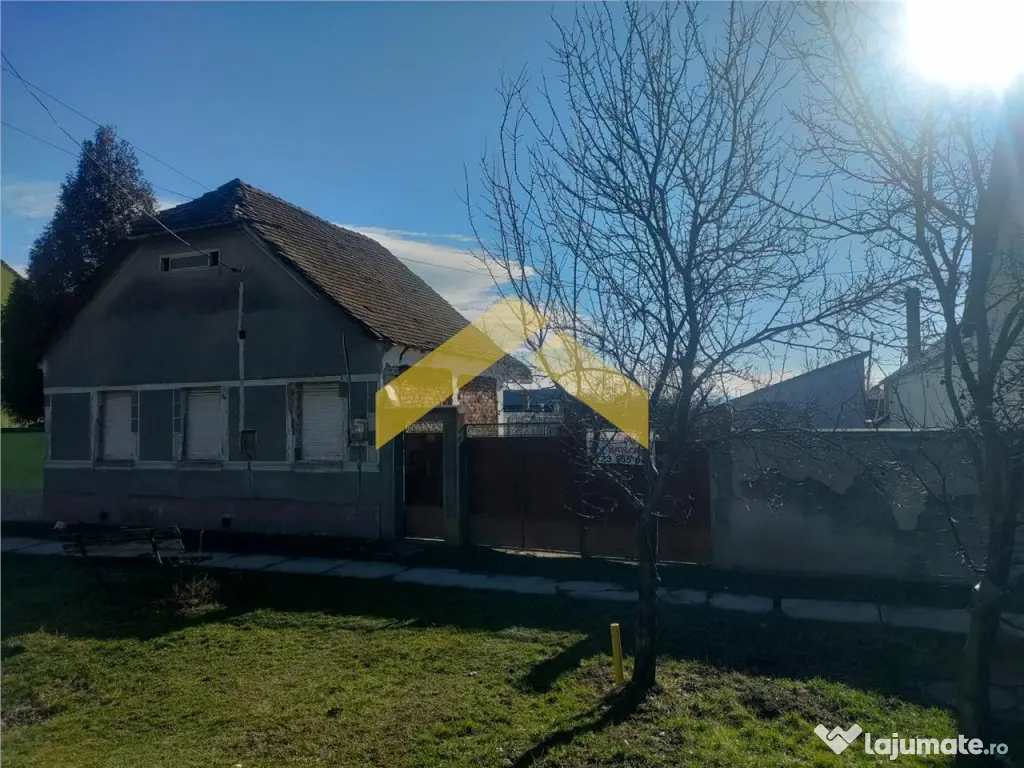 Casa cu teren de Santana