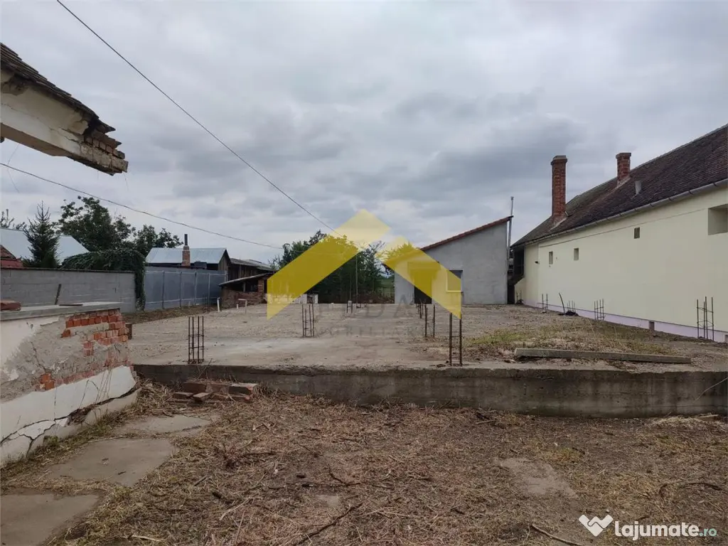 Casa cu teren de Santana