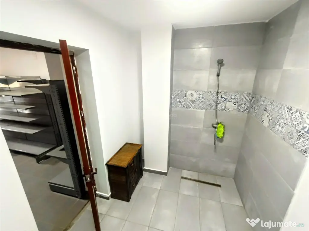 Ciclova, Casa cu Spatiu Comercial la Sosea, ZERO COMISION 