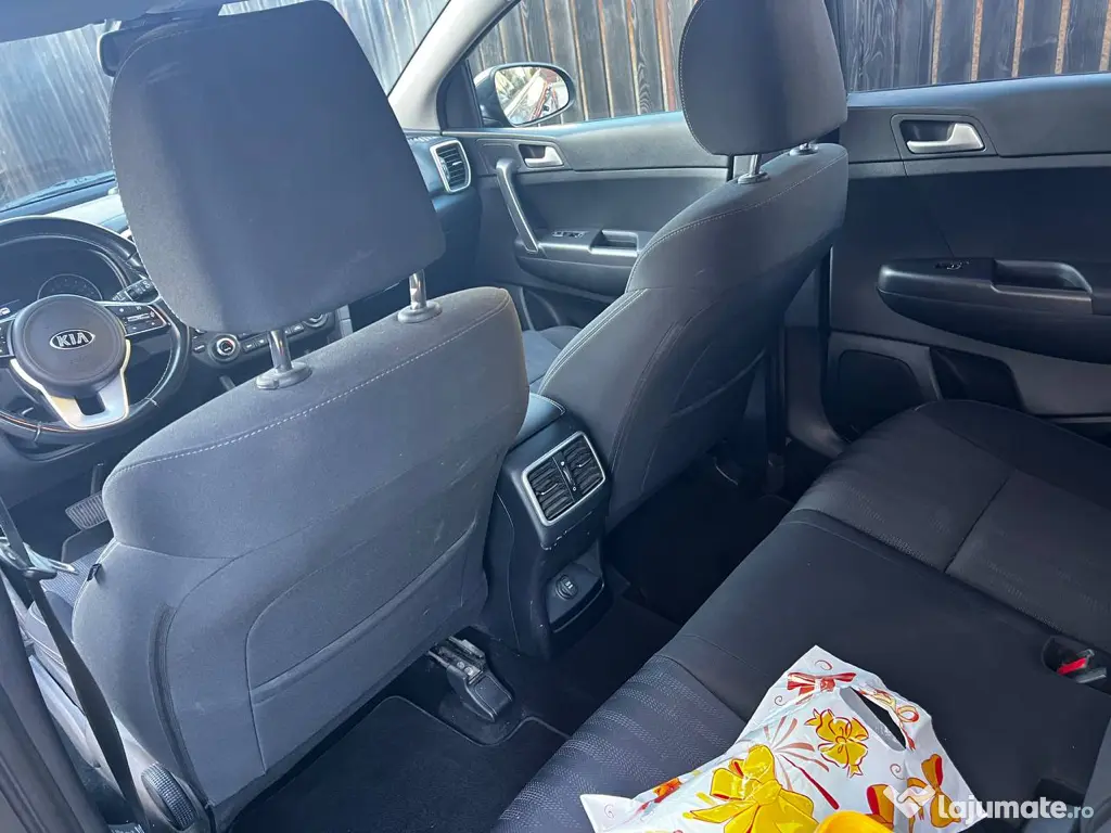 Kia Sportage 1.6 CRDi Mild Hybrid 136 CP 2021 Automată