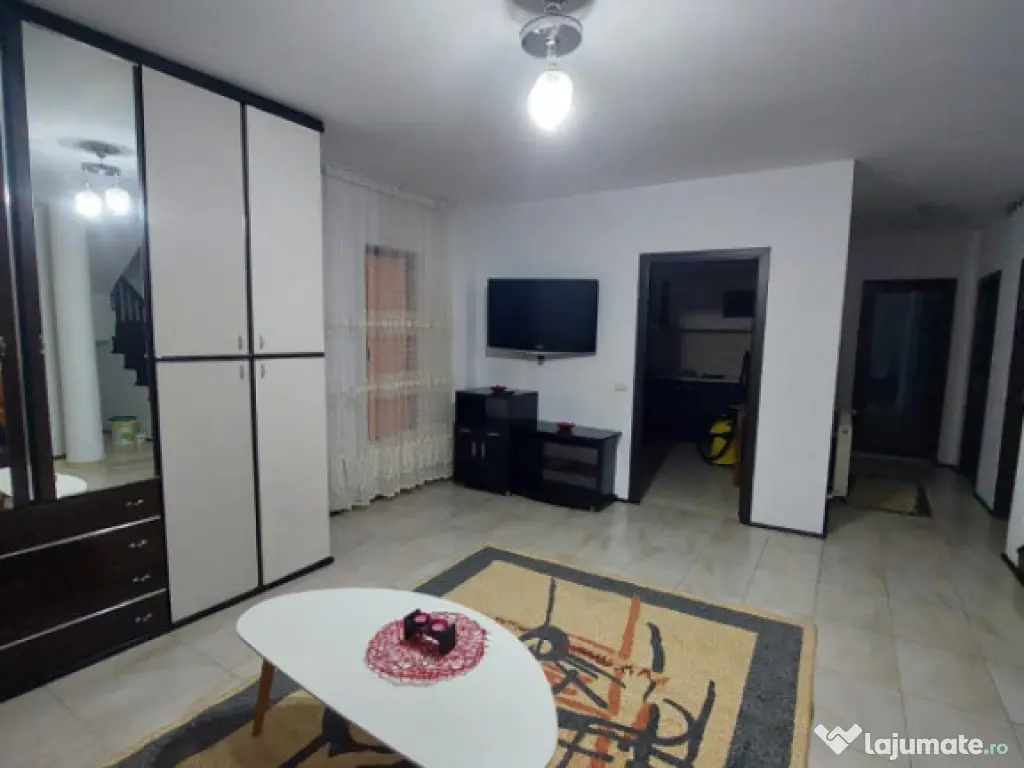 Casă de închiriat | 3 Dormitoare | Pet Friendly | Miroslav
