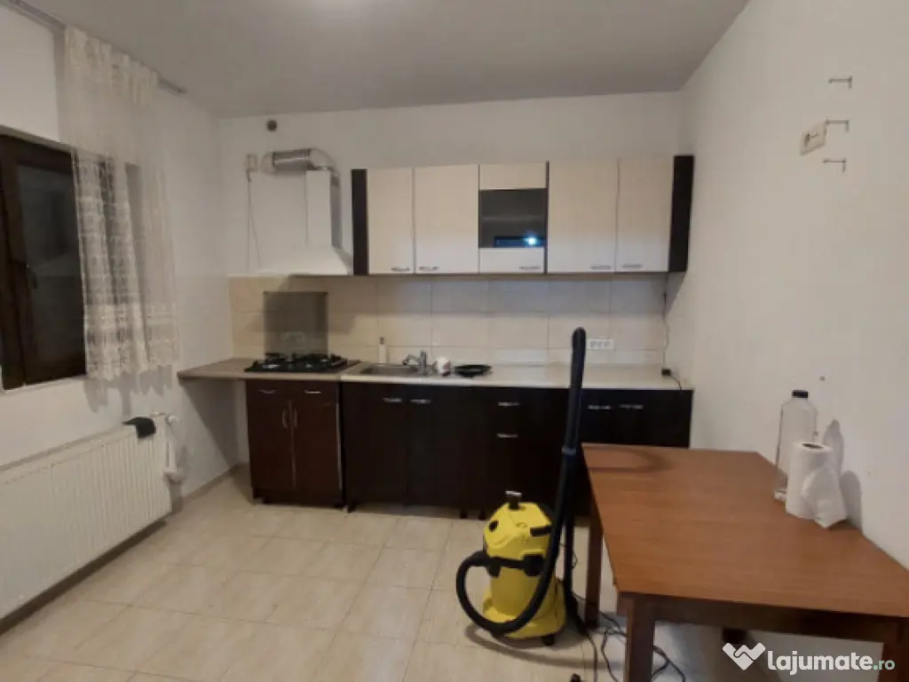 Casă de închiriat | 3 Dormitoare | Pet Friendly | Miroslav