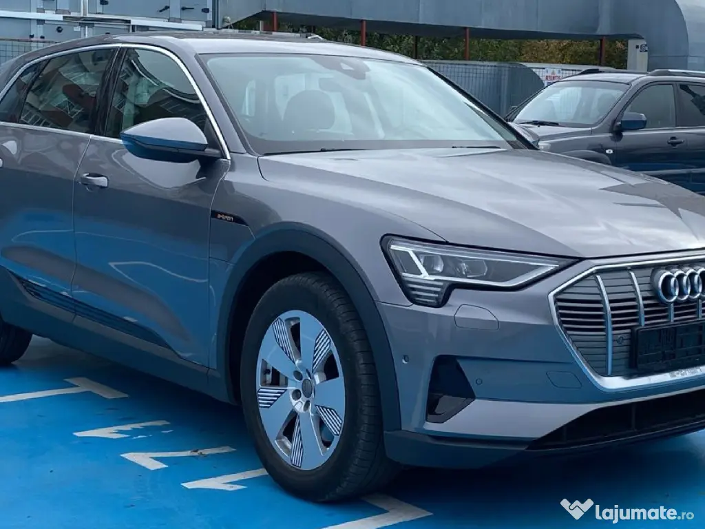 Audi E-tron 50 - 2020/11 Full Electric 