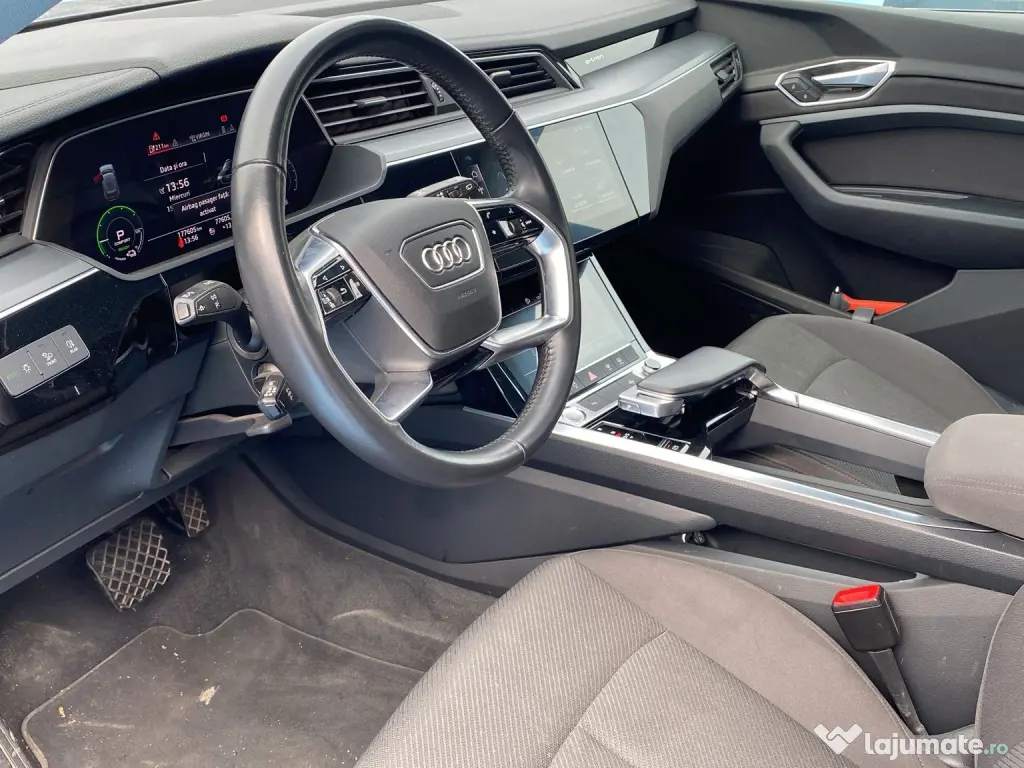 Audi E-tron 50 - 2020/11 Full Electric 
