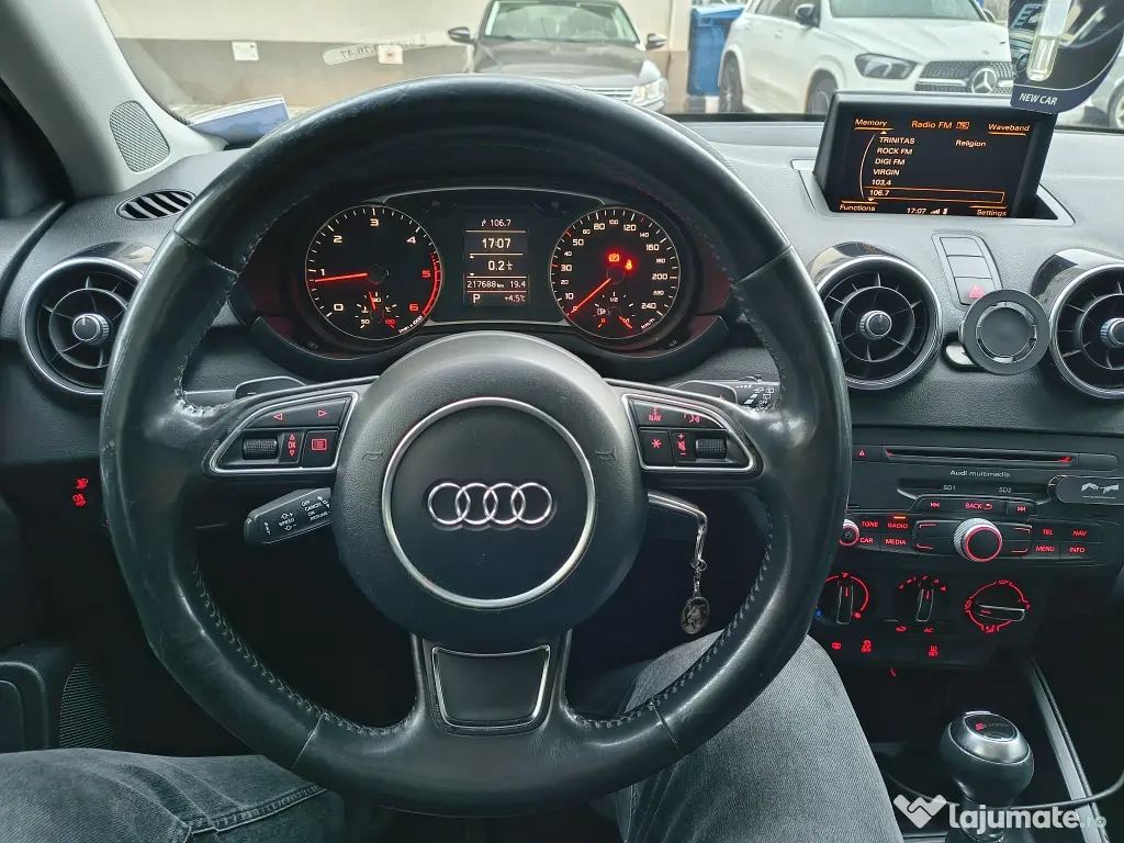 Audi A1 Ambition | 2012 | DSG 7 | Trapă • Piele • Distribuție Nouă 