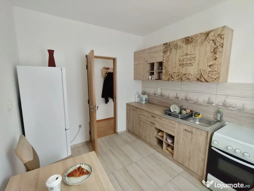 Apartament 2 camera , Coresi 