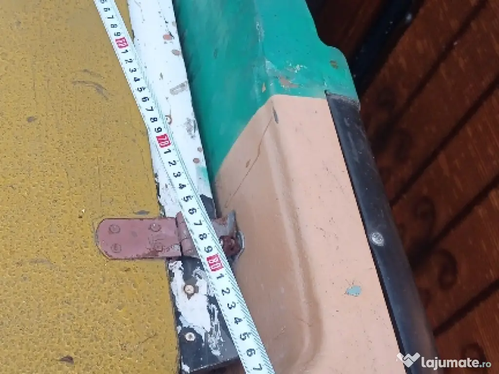 bărci cu motor și peridoc 