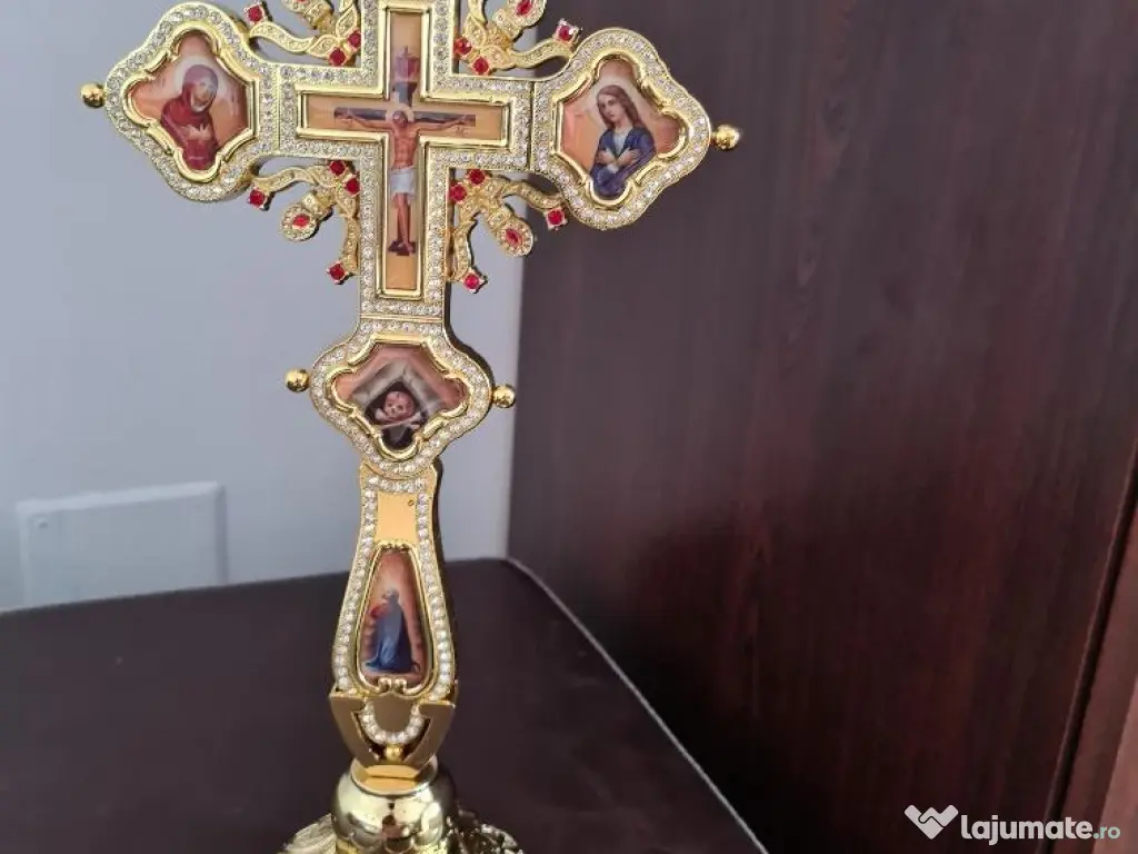 Cruce Metal Binecuvantare,cu Postament pentru Masa Altarului Relief 3 D