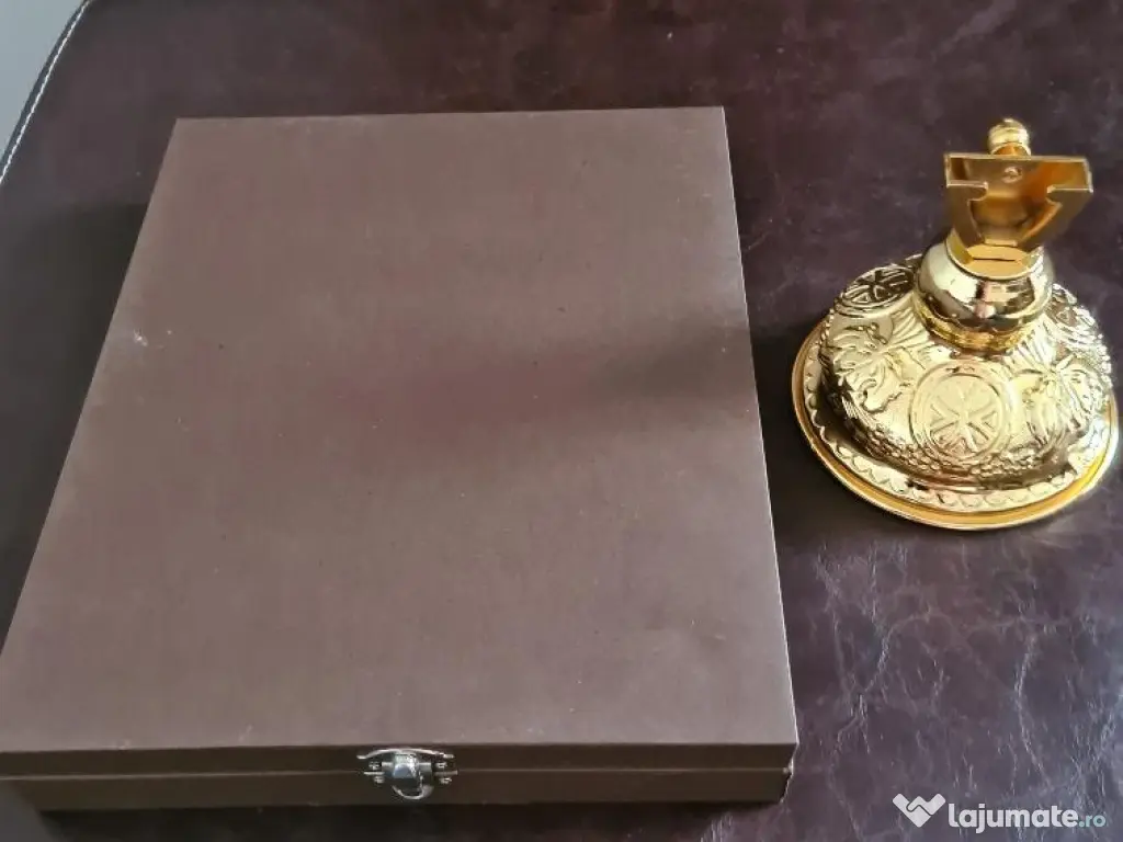 Cruce Metal Binecuvantare,cu Postament pentru Masa Altarului Relief 3 D