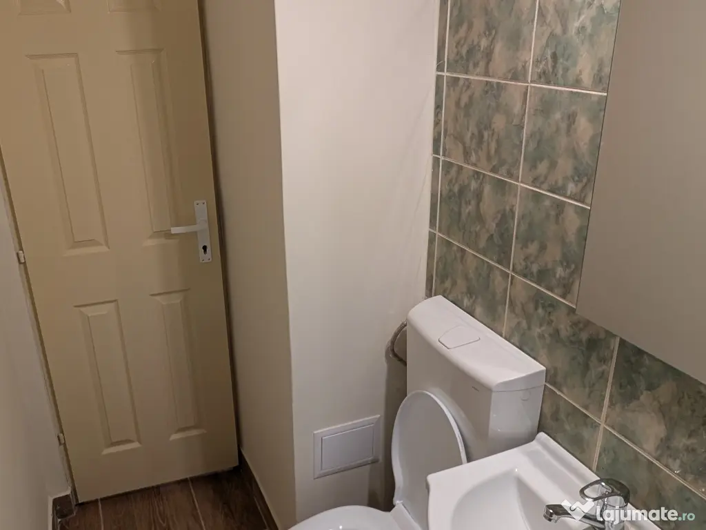 Garsonieră ultracentrală în Hunedoara, decomandată, confort 1, 30mp