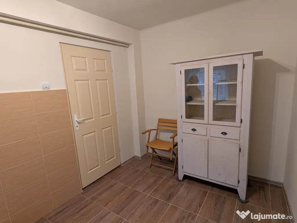 Garsonieră ultracentrală în Hunedoara, decomandată, confort 1, 30mp