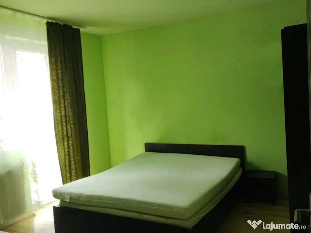 Închiriez garsonieră mobilată și utilată 