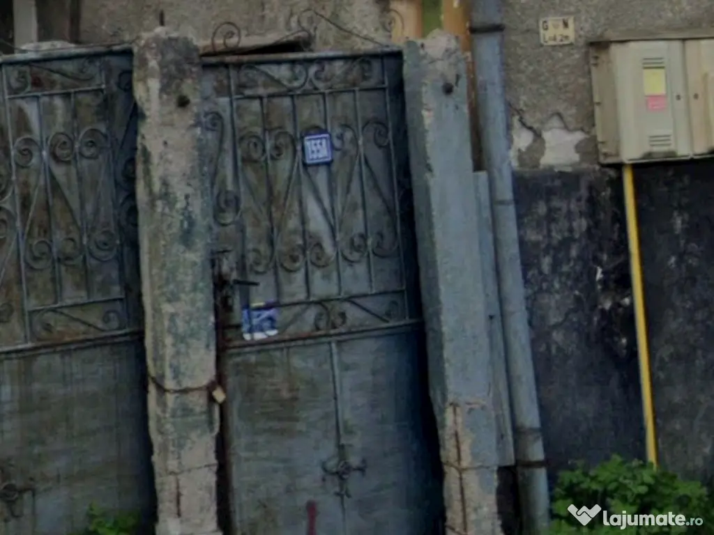 Teren cu 2-a intări in T9 