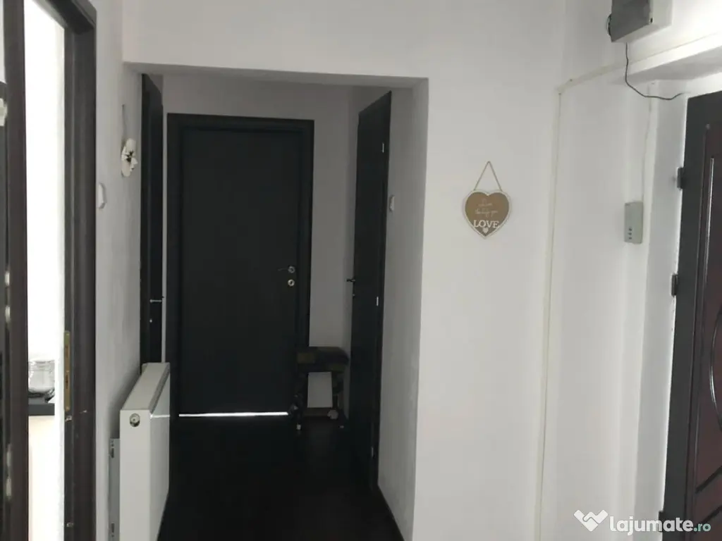 PROPRIETAR - Vand Apartament 3 Camere Ultracentral 
