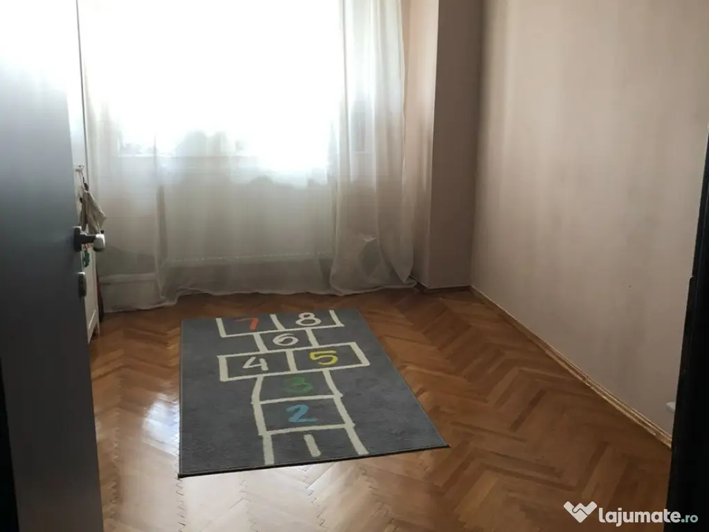 PROPRIETAR - Vand Apartament 3 Camere Ultracentral 