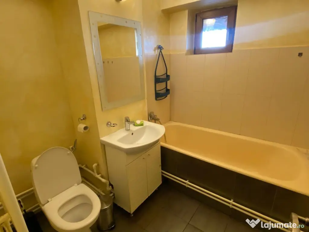 PROPRIETAR - Vand Apartament 3 Camere Ultracentral 