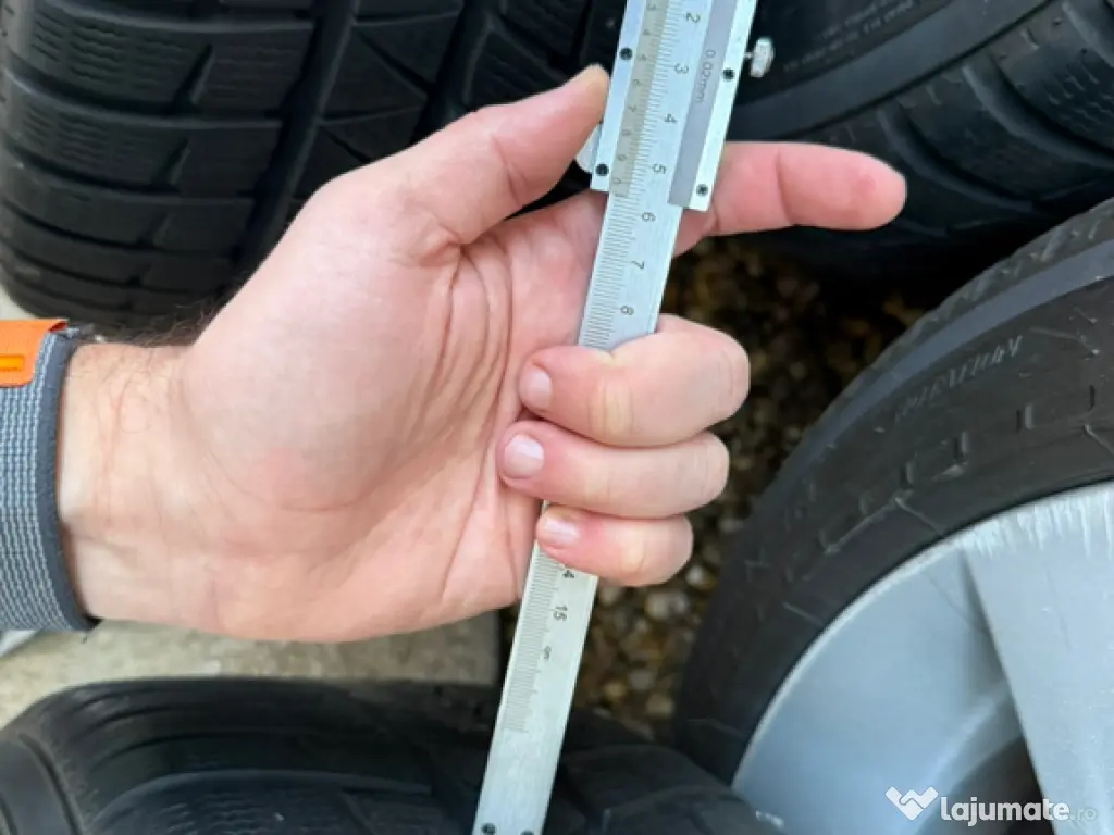 inchiriez apartament