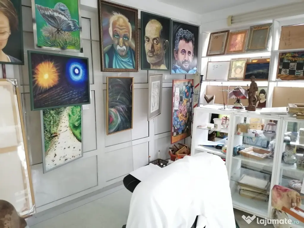 Spatiu comercial (teren proprietate personala--cumparat)+ apartament anexat 