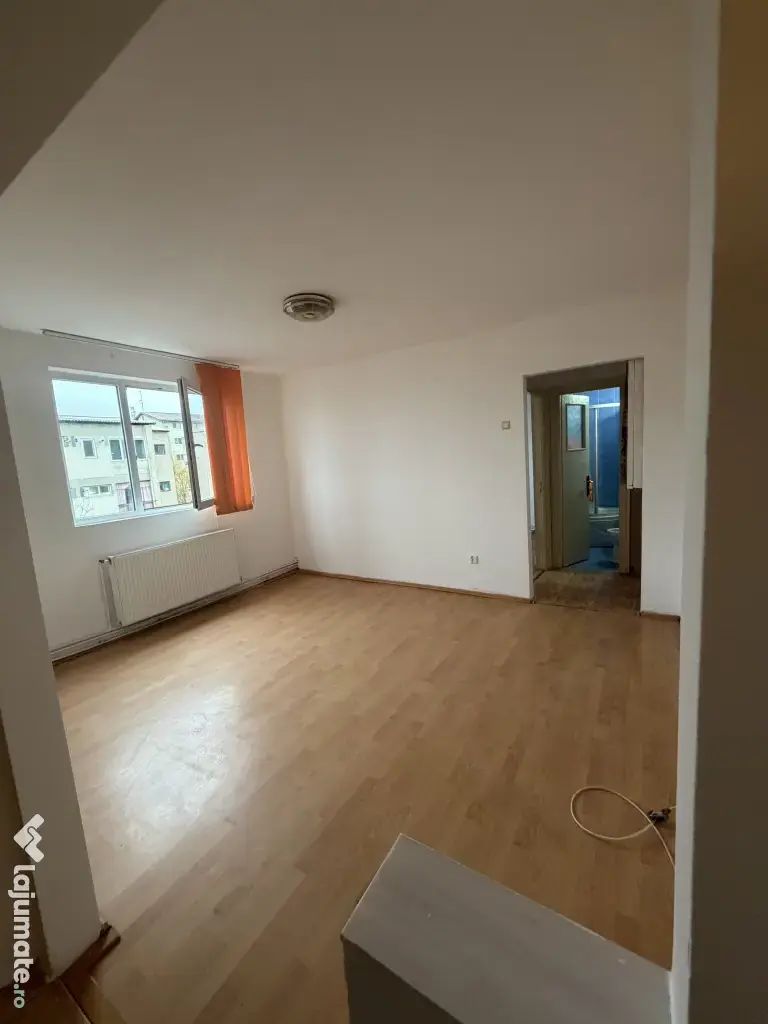 Vând apartament 2 camere 