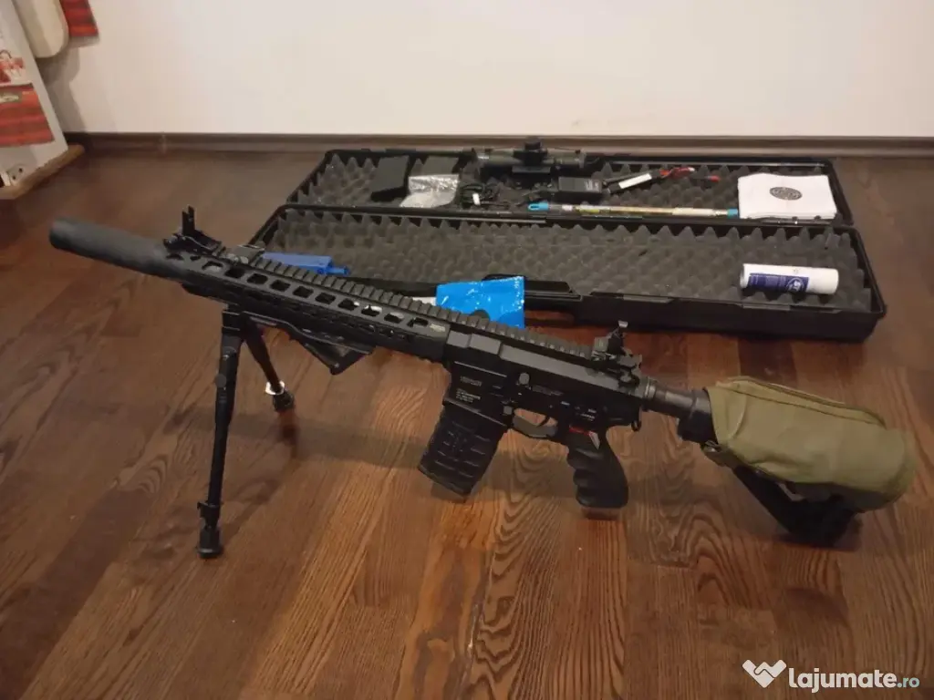 Kit airsoft GC16 Predator trepied luneta +accesorii 