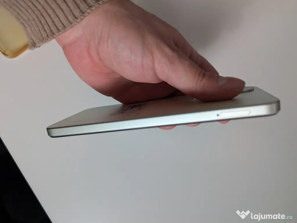 Oppo A38 128GB Impecabil, Cutie, Cablu USB, Folie de rezerva 