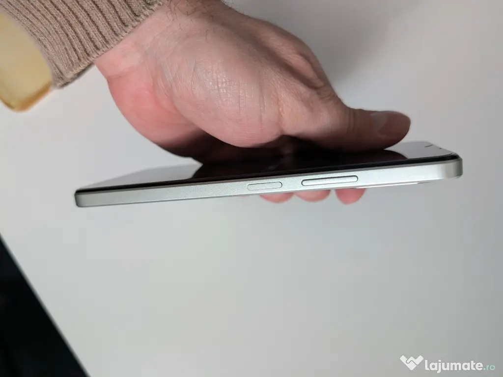 Oppo A38 128GB Impecabil, Cutie, Cablu USB, Folie de rezerva 