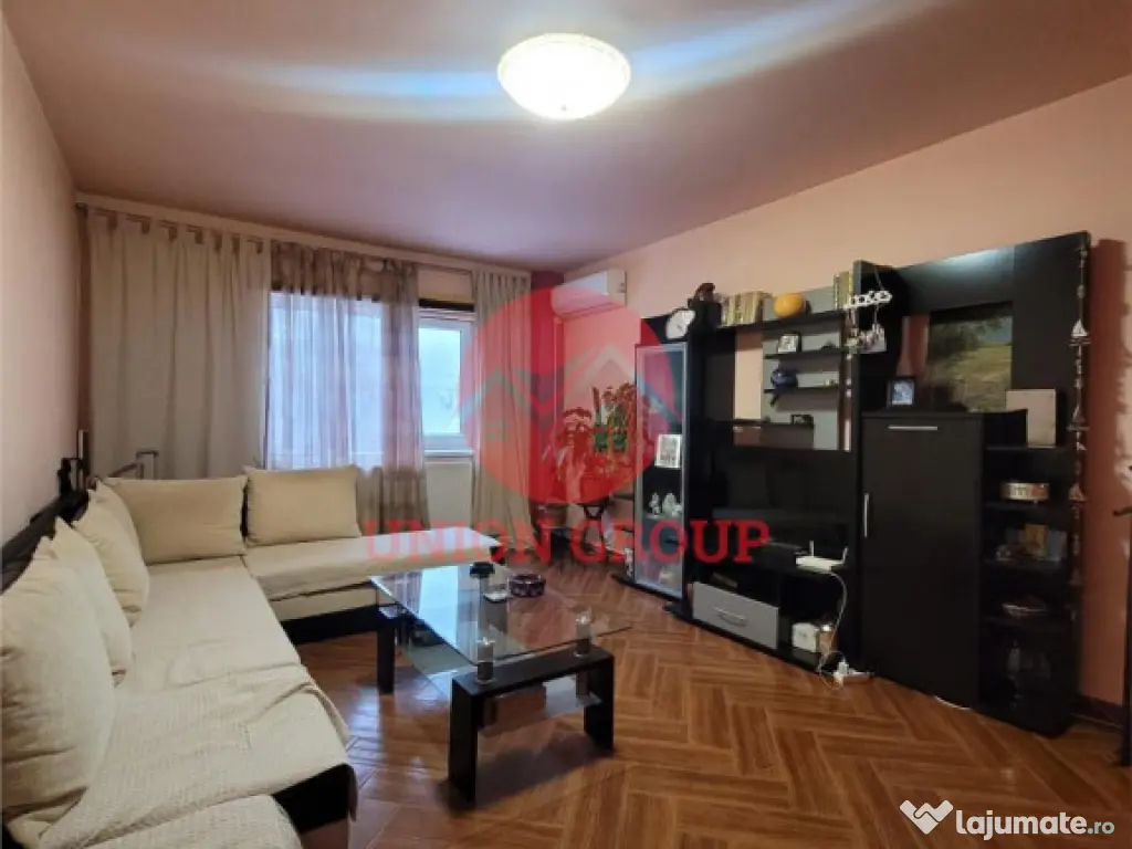 Apartament 3 camere Decomandat, Etaj 1, Zona Poarta 6 