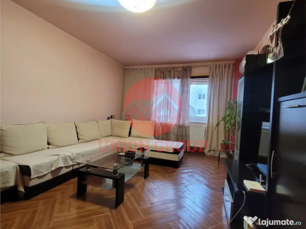 Apartament 3 camere Decomandat, Etaj 1, Zona Poarta 6 