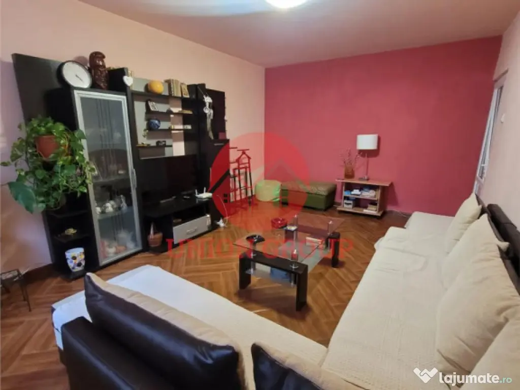 Apartament 3 camere Decomandat, Etaj 1, Zona Poarta 6 