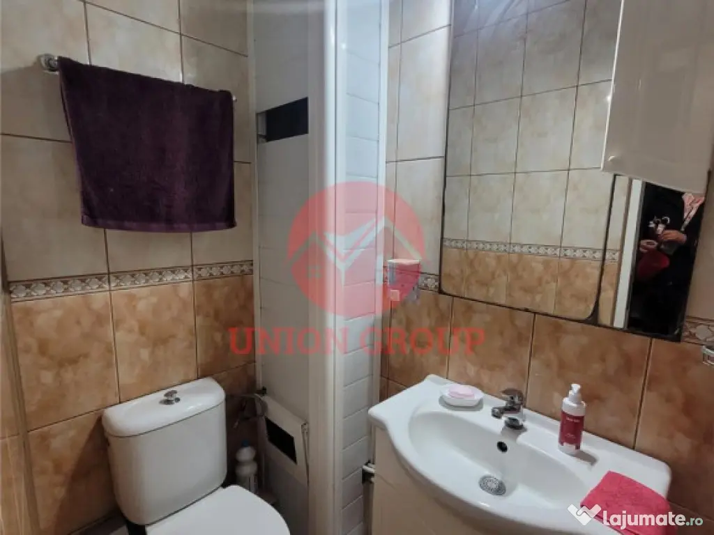 Apartament 3 camere Decomandat, Etaj 1, Zona Poarta 6 