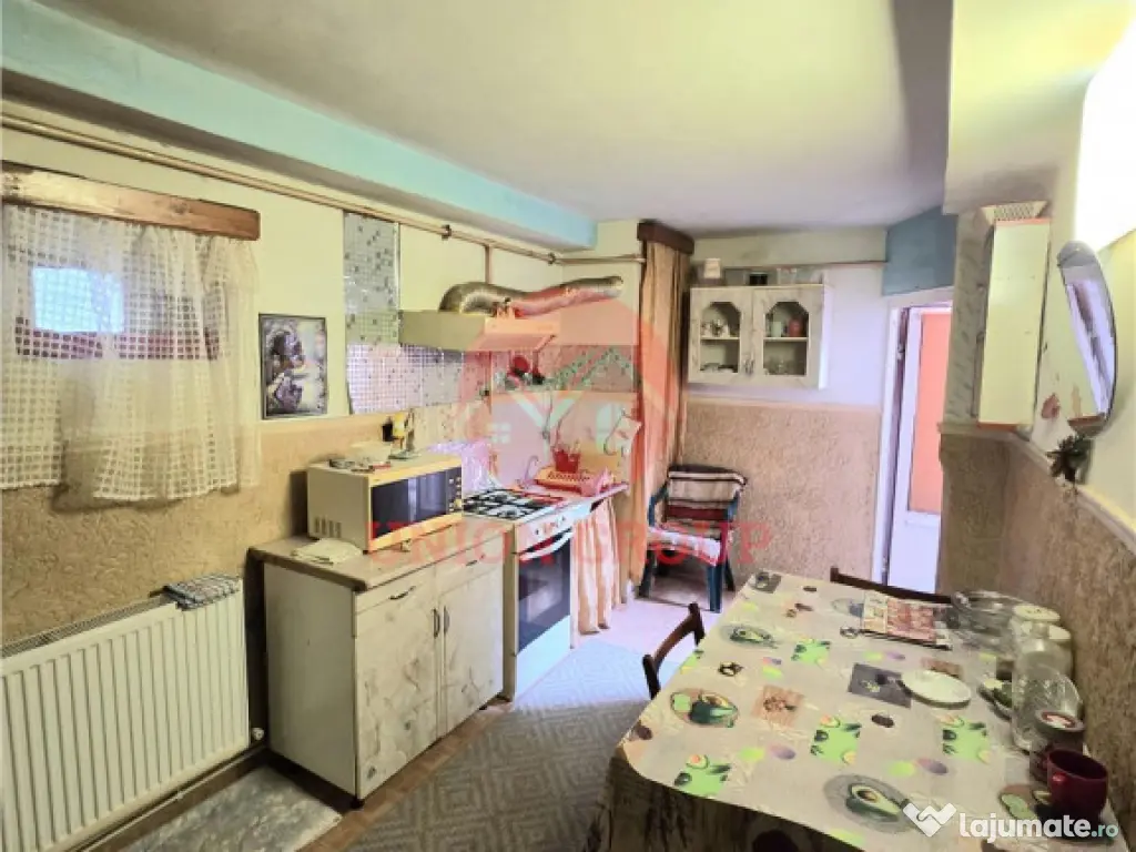 Casa 3 Camere Garsoniera in Vila, Zona Centrala