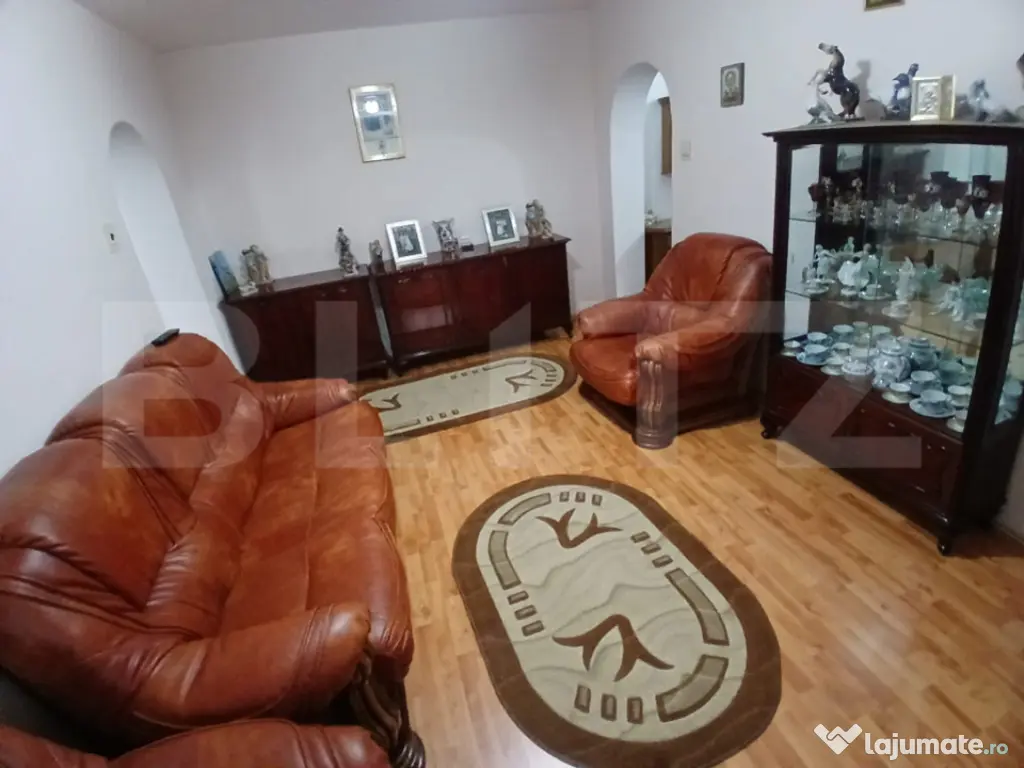 Vânzare apartament 2 camere, vis-a-vis de Școala nr. 8