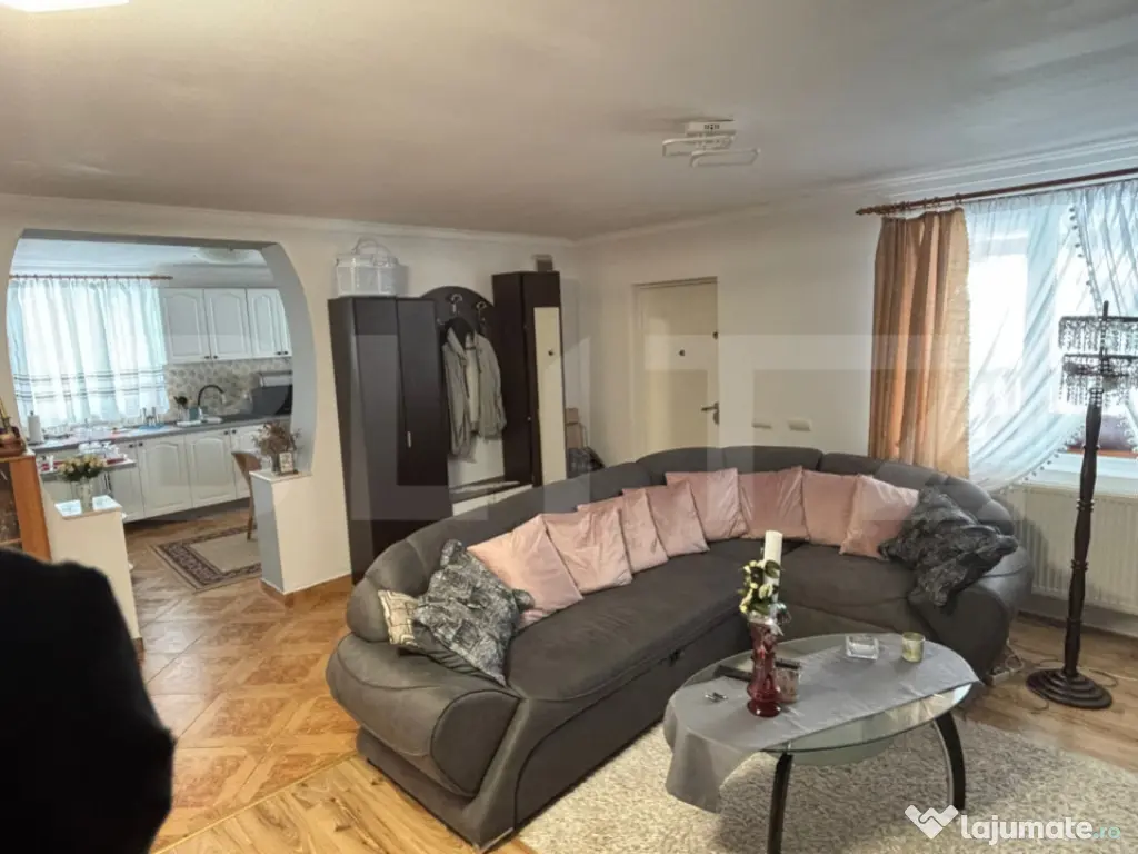 Casuta cocheta gata de locuit,Jelna 