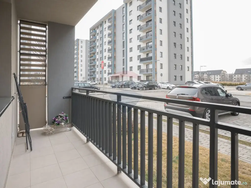 Apartament cu 3 camere decomandat, boxă și parcare la C... 