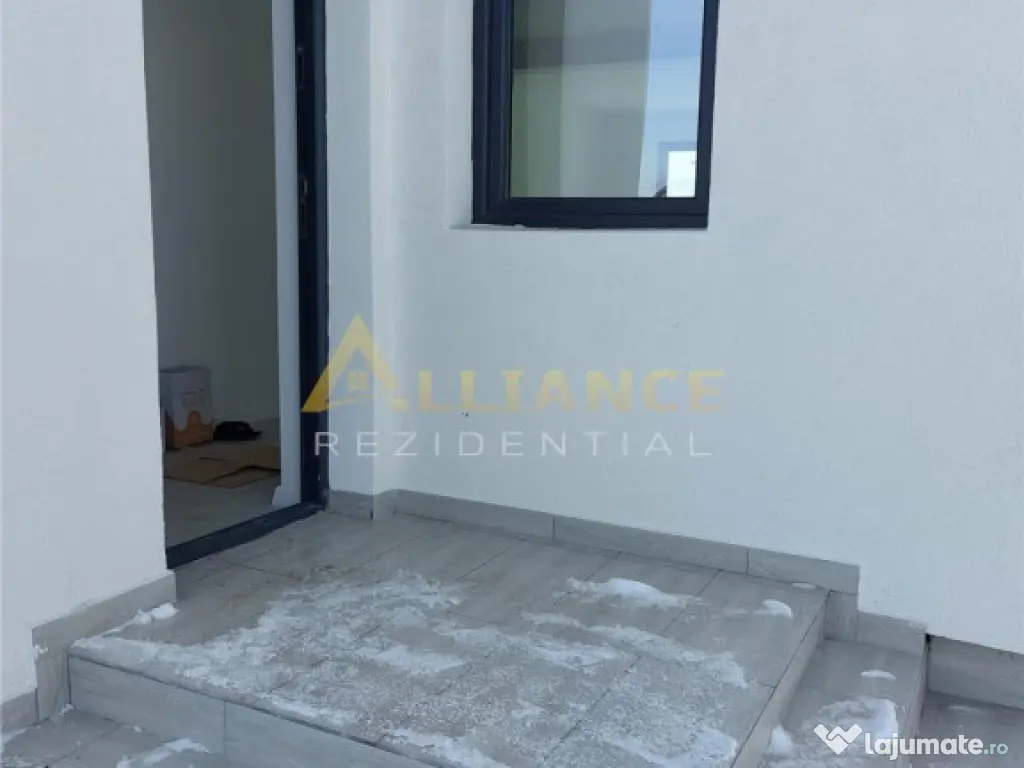 Casa la 4-5 km de metrou,bine amplasata,super pret . 