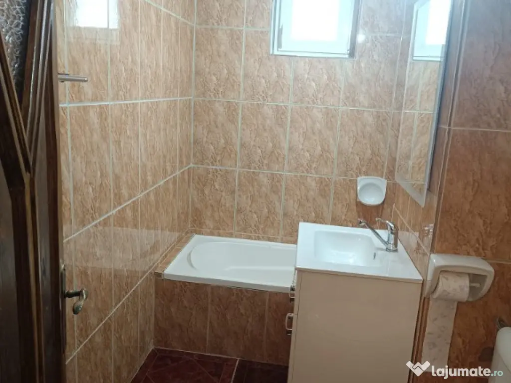 Apartament 4 camere Dogarilor ,parter 