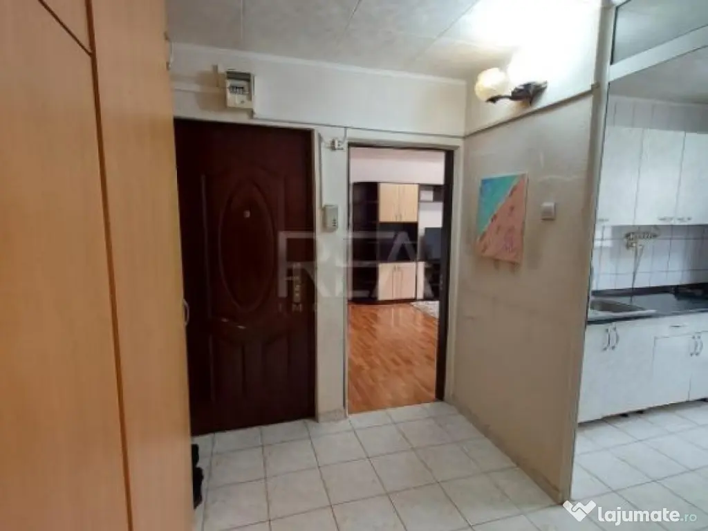 2 camere Aviației decomandat, parcare, et. 1, an 1985, metr 