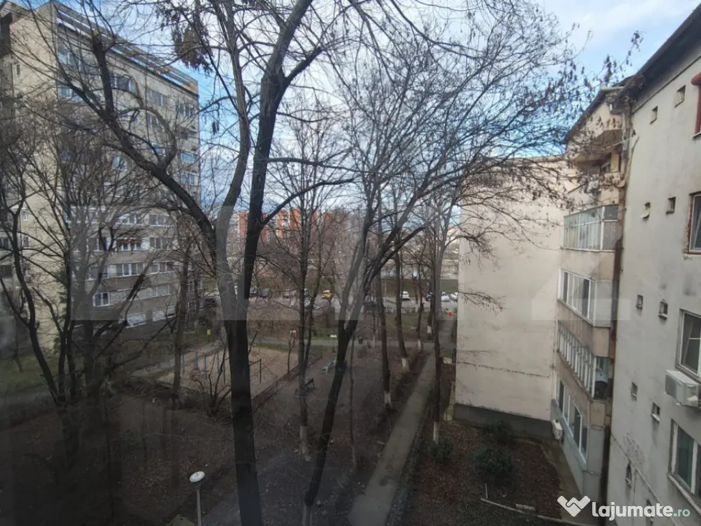 Apartament 4 camere, 81 mp, zona Decebal