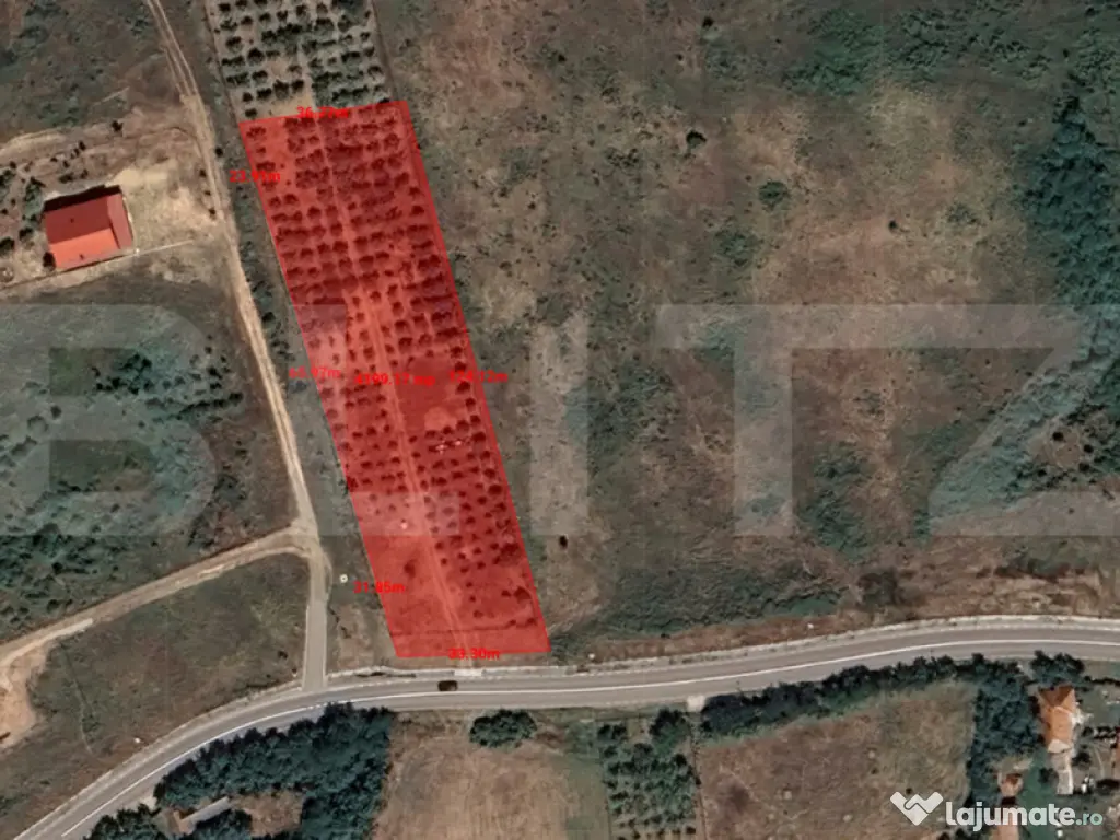 Teren intravilan - 4200 mp, parcelabil, construibil, cu liva 