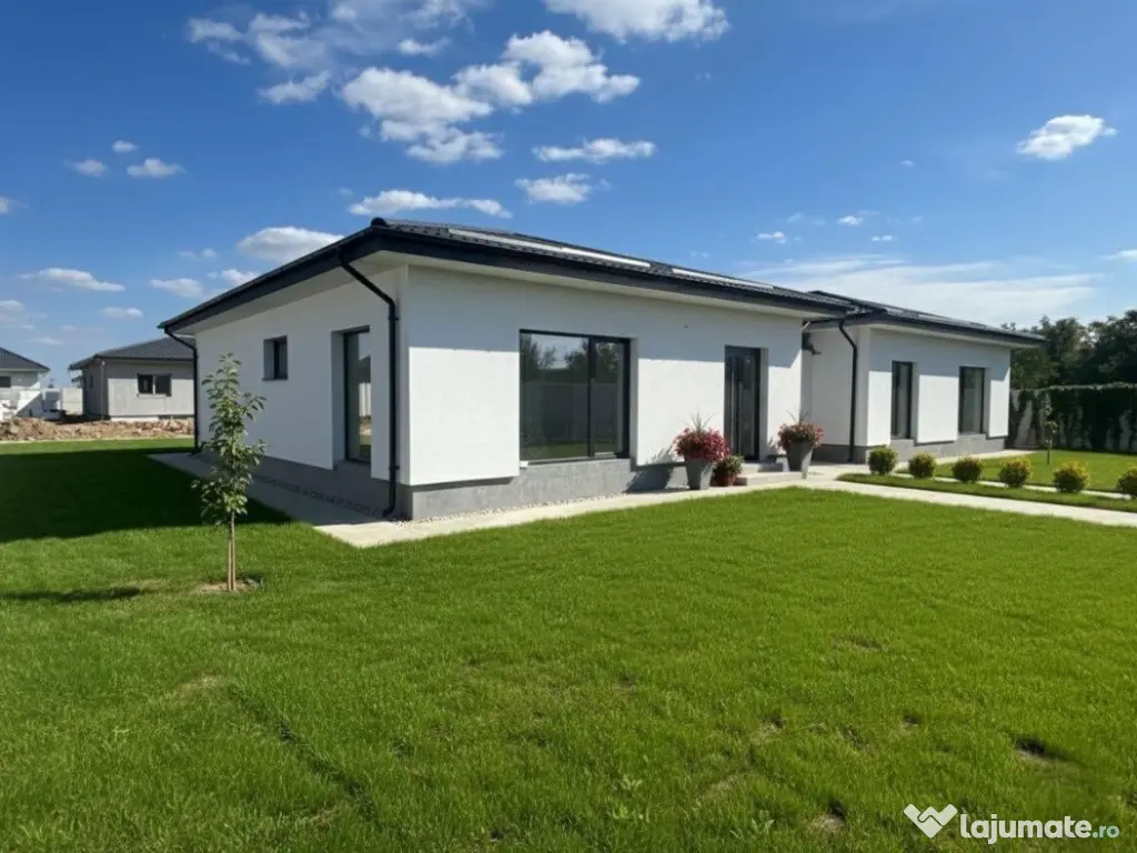 Casă individuală parter 130mp construiți, teren 400mp Tunari 